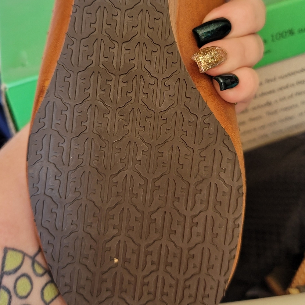 Peep toe wedges